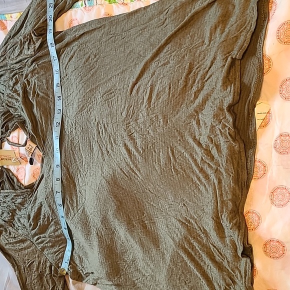 American Rag Juniors Olive Ruched Bell Sleeve Blouse large women's - Picture 7 of 10